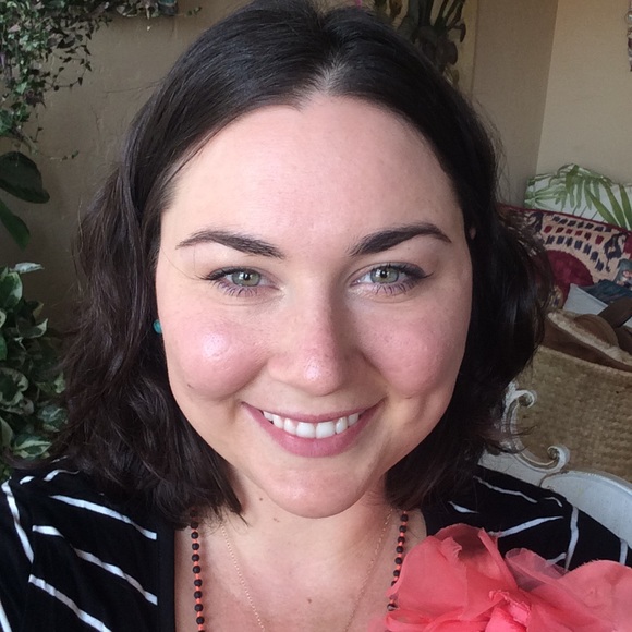 Meet your Posher, Rebecca - Picture 2 of 5